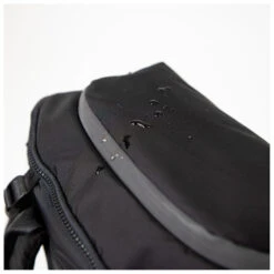 Doughnut Dynamic Large Titan 22 - Daypack -Geschäft Für Campingausrüstung doughnut dynamic large titan 22 daypack detail 11