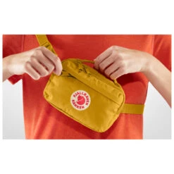 FJÄLLRÄVEN Kånken Hip Pack - Hüfttasche -Geschäft Für Campingausrüstung fjaellraeven kaanken hip pack huefttasche detail 6